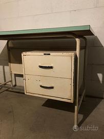 Scrivania/cattedra scuola