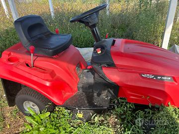 Trattorino tagliaerba