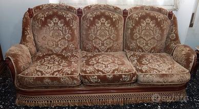 Divani in stile neoclassico