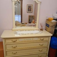 Comò con specchiera