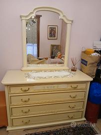 Comò con specchiera