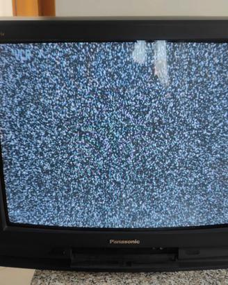 TV Panasonic CRT Vintage ideale per retrogaming