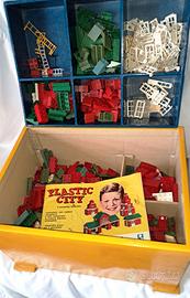 Plastic City Scatola Legno  con 950 pezzi