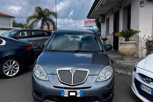 Lancia Ypsilon 1.2 69CV Platinum - 2011