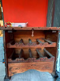 cantinetta vini in legno 
