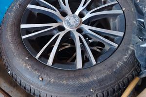 gomme da neve con cerchi in lega