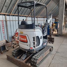 Mini escavatore bobcat 