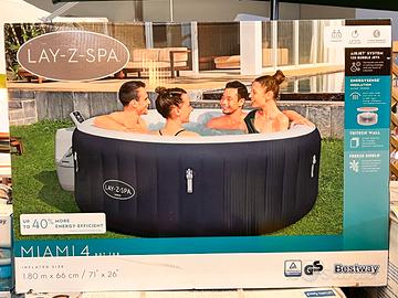 Piscina spa idromassaggio