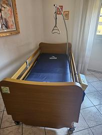 Letto degenza con materasso anti decupito
