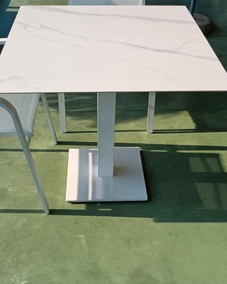 TAVOLO IN ALLUMINIO.