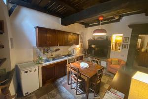 3 LOCALI A MONTEFIASCONE