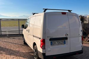 NISSAN NV 200