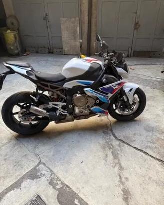 BMW S1000 R