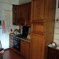Cucina in legno massello di castagno
