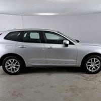 VOLVO XC60 B4 D AWD Geartronic Momentum