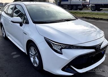 Toyota Corolla Touring Sports 1.8 Hybrid Business 