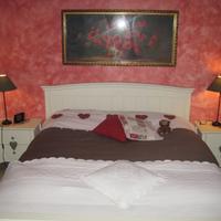LETTO MATRIMONIALE CALLESELLA, COMODINI E SPECCHIO