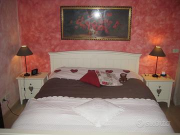 LETTO MATRIMONIALE CALLESELLA, COMODINI E SPECCHIO