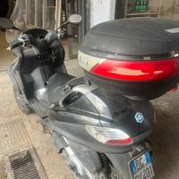 Scooter piaggio mp3 400