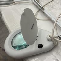 lente di ingramdimento con la luce