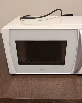 Candy CMXG20DW Microonde con Grill, 700W, 20 Litri