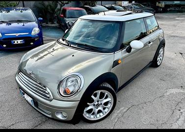 Mini Cooper 1600 benzina gpl