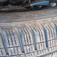 4 gomme invernali tenute  bene 