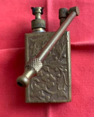 Pipa ad acqua in ottone lavorato vintage