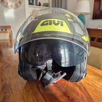 Caschi Nolan e Givi