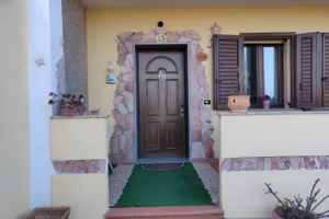 Casa uso Foresteria/ditte/operai n.6 posti letto