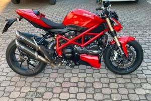 Ducati STREETFIGHTER 848, del 2013, km 11.000
