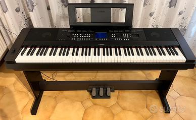 Pianoforte digitale Yamaha DGX-650, 88 tasti