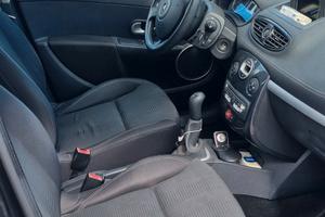 Renault Clio anno dr€ 2500