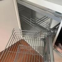 Cestello metallico dispensa cucina