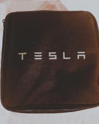 Tesla - caricatore mobile UMC carichino 