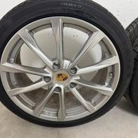 235/40R19 continental