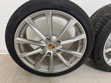 235/40R19 continental