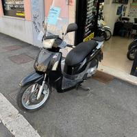 Kymco People 125 - 2006 - PERMUTE