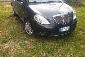 Lancia ypsilon diva