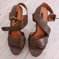 Sandali con tacco marroni 37