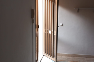 Vendita casa+ magazzino+striscia di terreno