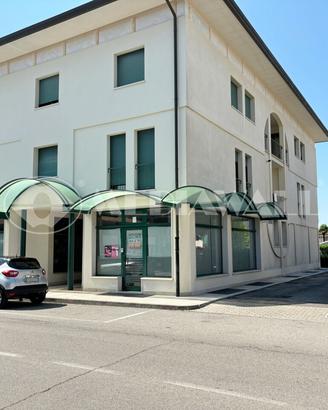 Locale commerciale a Aviano