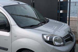 Kangoo seconda serie con gancii traino