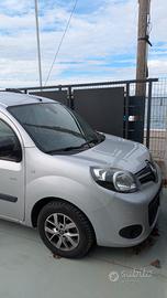 Kangoo seconda serie con gancii traino