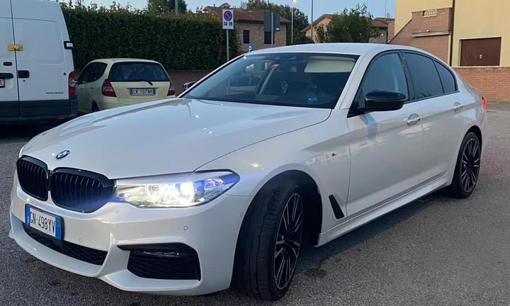 BMW Serie 5 G30 530d Luxury – 265 CV