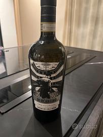 Bottiglia vino nuovo pecorino