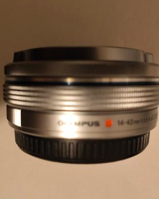 Obiettivo Olympus 14-45 EZ
