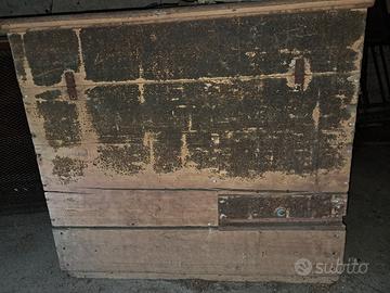 Mobili e casse da restaurare