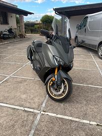 Tmax 560 Tech Max