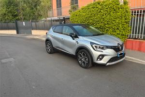Renault Captur Hybrid 145 Techno